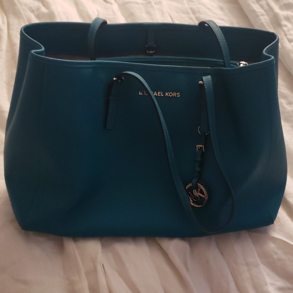 Large Micheal Kors purse Teal